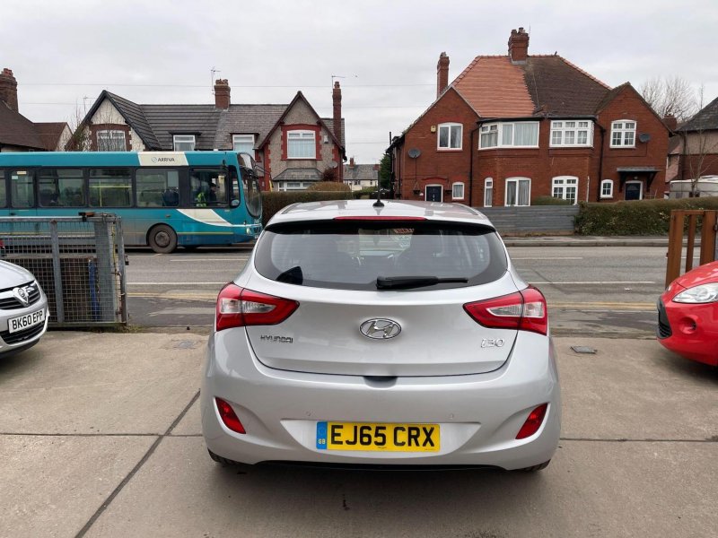 HYUNDAI I30