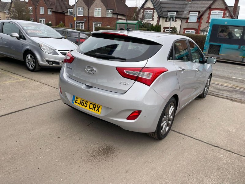 HYUNDAI I30