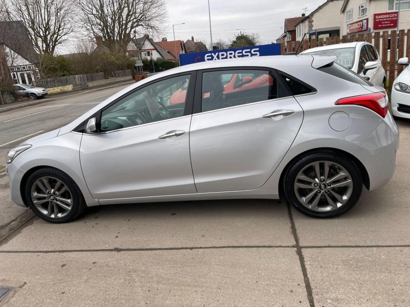 HYUNDAI I30