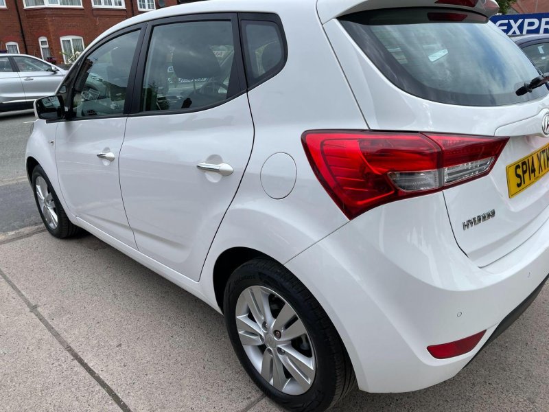 HYUNDAI IX20