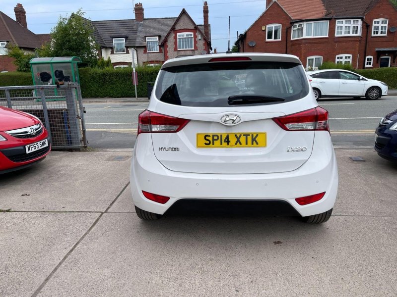 HYUNDAI IX20
