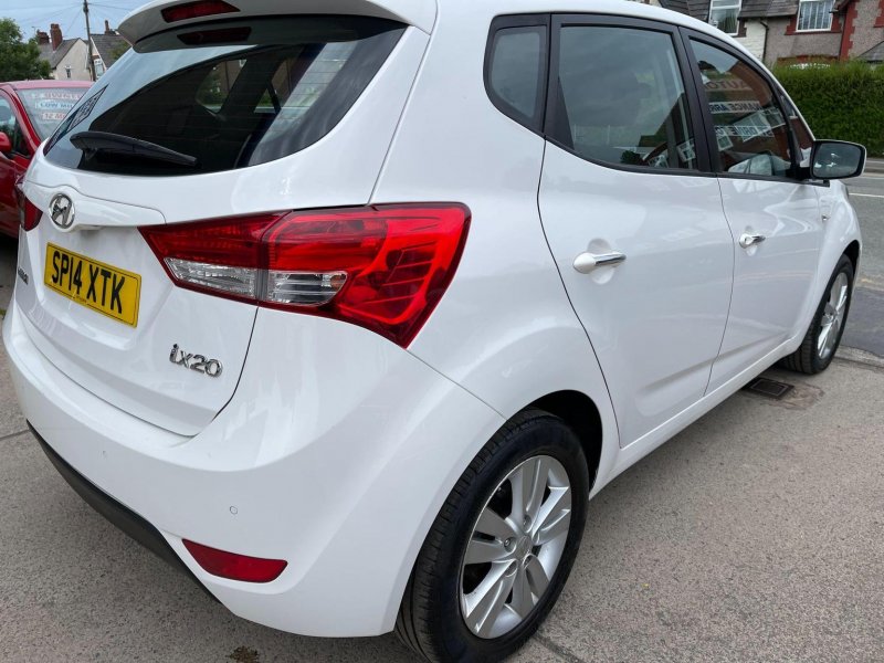 HYUNDAI IX20