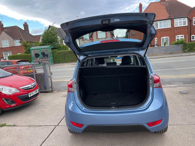HYUNDAI IX20