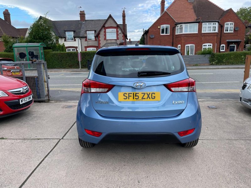 HYUNDAI IX20