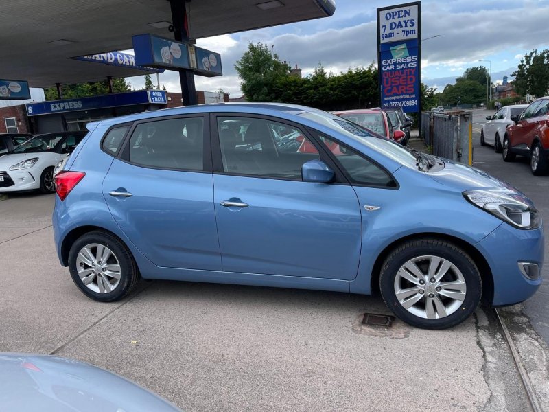 HYUNDAI IX20