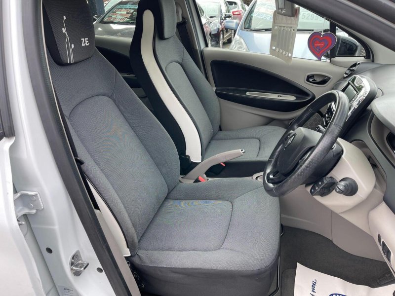 RENAULT ZOE