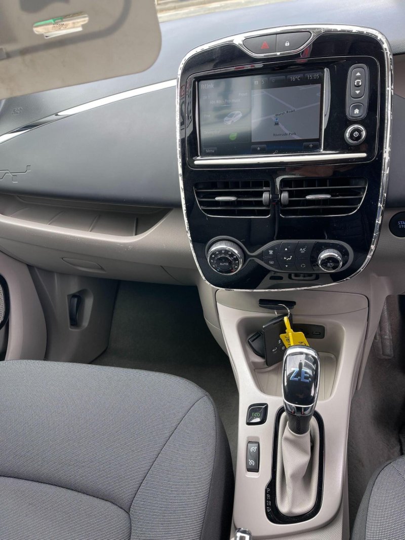 RENAULT ZOE