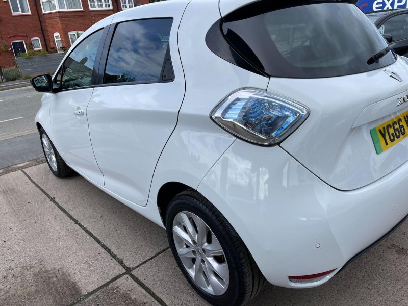 RENAULT ZOE