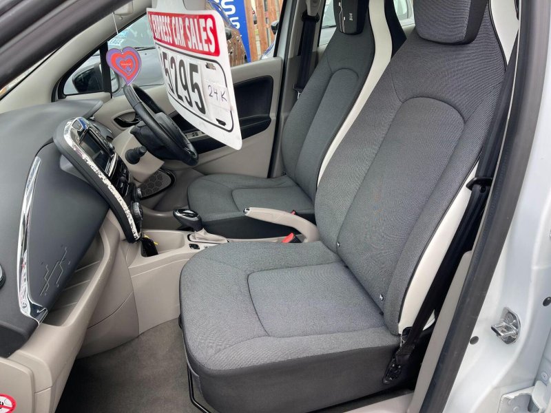 RENAULT ZOE