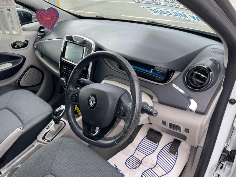 RENAULT ZOE