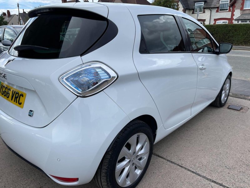 RENAULT ZOE